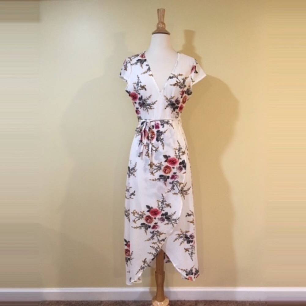 Floral Short Sleeve Wrap Maxi Dress - Picture 6 of 8